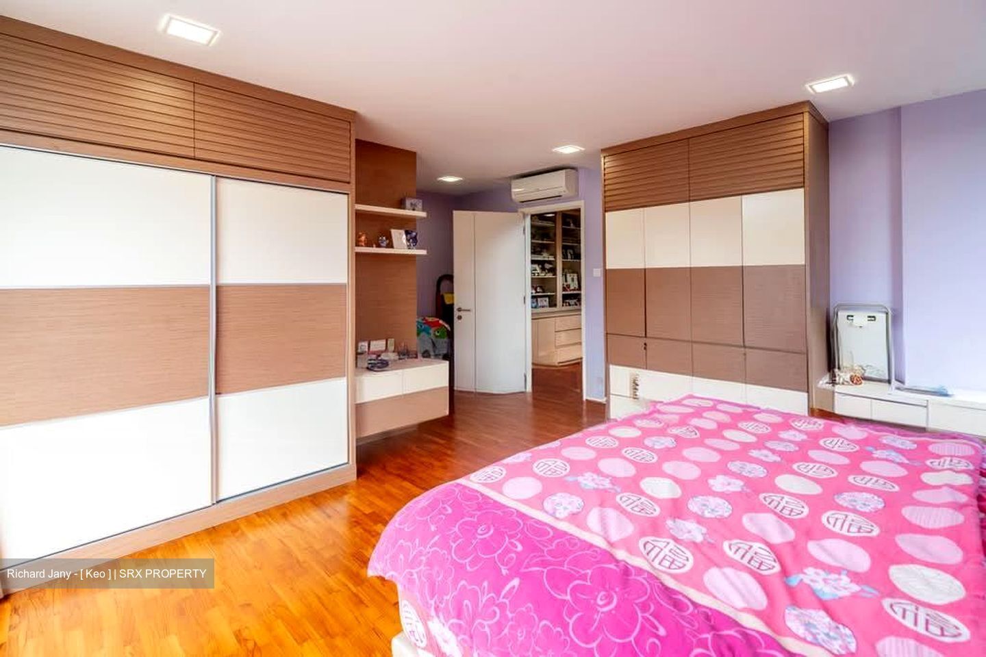 The Springside (D26), Terrace #585652011